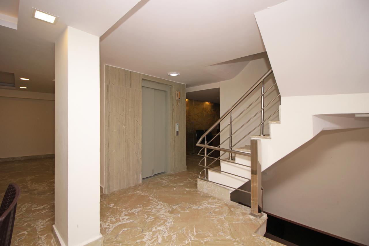 Hotel Nanak Residency Yeni Delhi Dış mekan fotoğraf